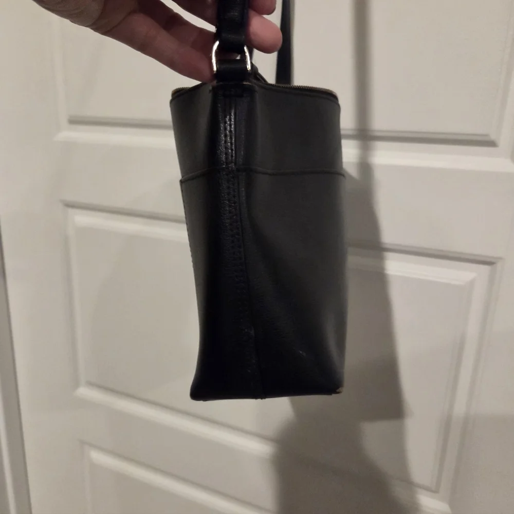 KATE SPADE WOMEN'S BLACK MONICA PEBBLED LEATHER CROSSBODY PURSE